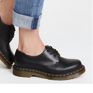 Dr. Martens Black 1461 greasy 3 eyelet shoe size 8 (us)